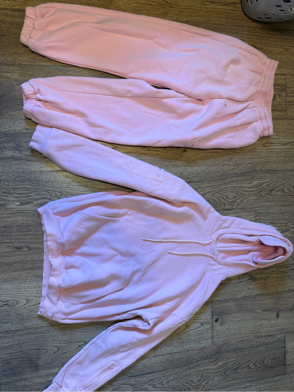 Comfrt Pink Sweatshirt and Sweatpants